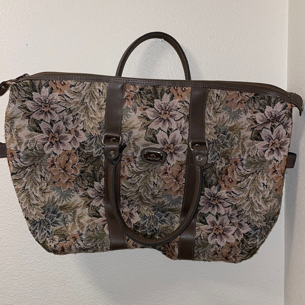 Jordache Vintage Travel Carry On